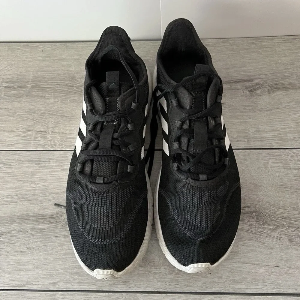 adidas Nario Move Womens Size 7 Black White Running Athletic Shoes Sneakers
